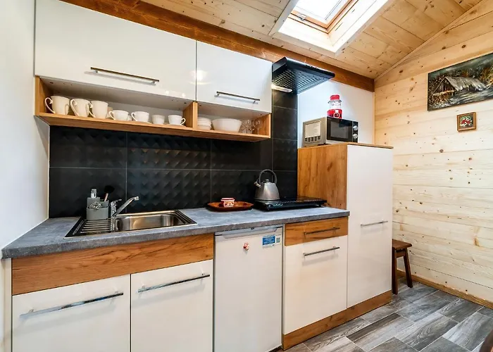 Zagroda צ'ארני דונאייץ